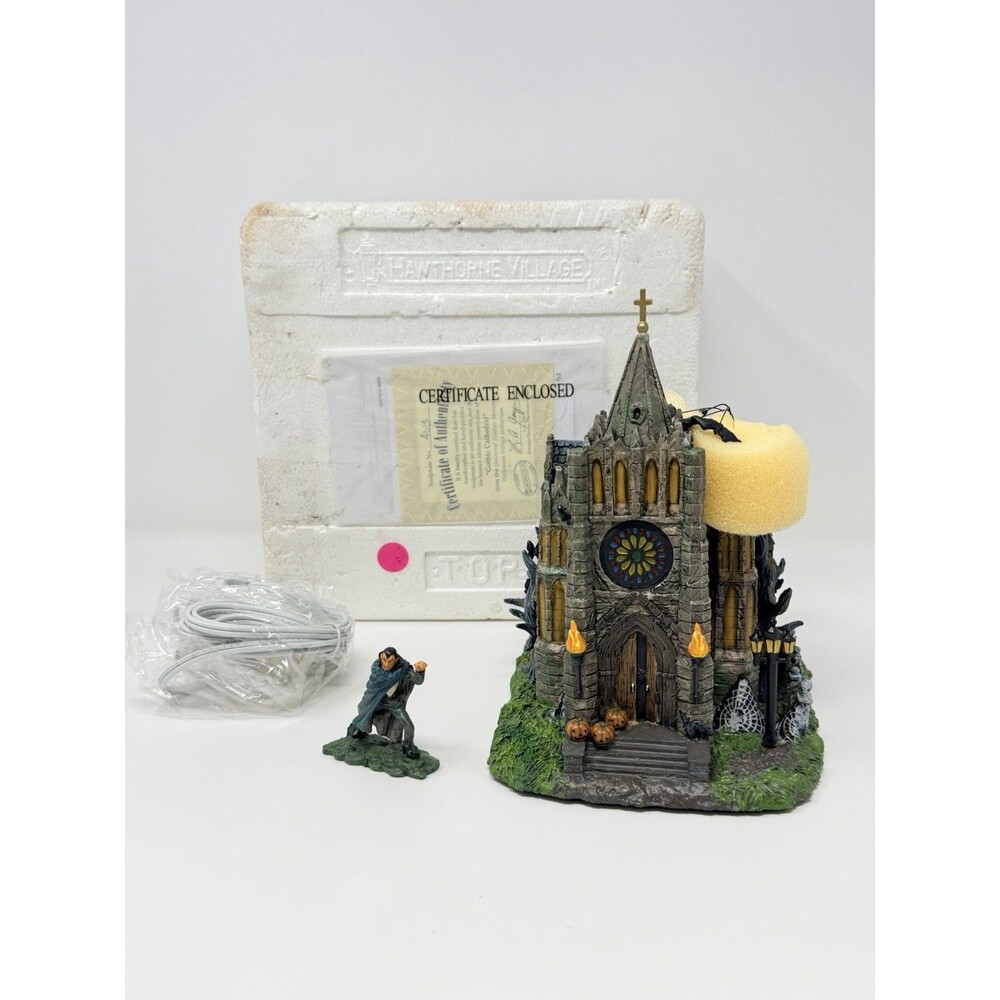 Hawthorne Village Universal Monsters Gothic Cathedral 2006 Halloween Box COA